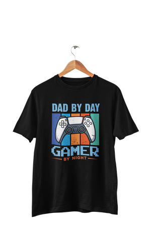 Dad by Day Gamer by Night - Men's Gamers T-shirt