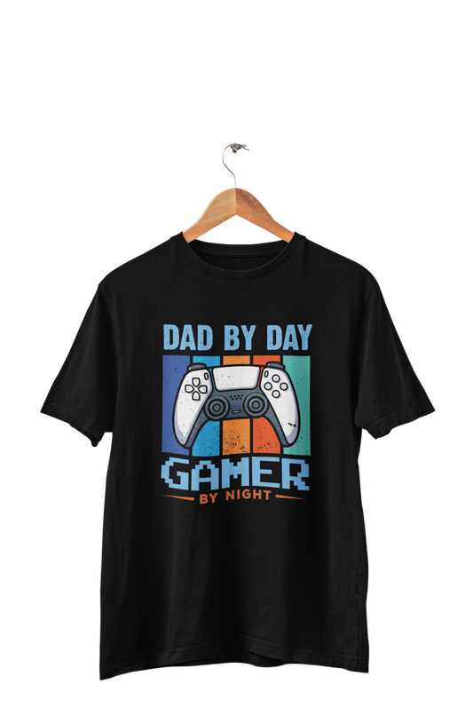 Dad by Day Gamer by Night - Men's Gamers T-shirt