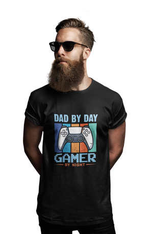 Dad by Day Gamer by Night - Men's Gamers T-shirt